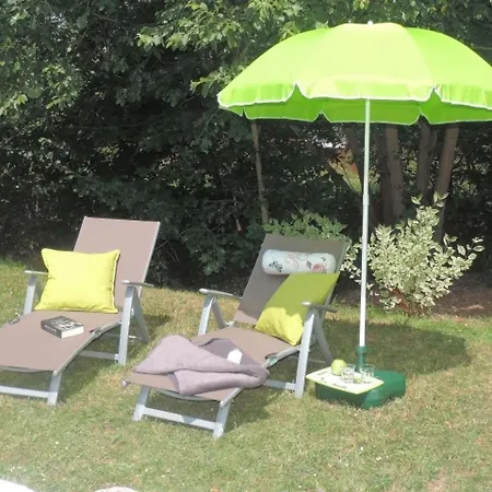 Gartenblick In Voehl-basdorf Semesterbostad *